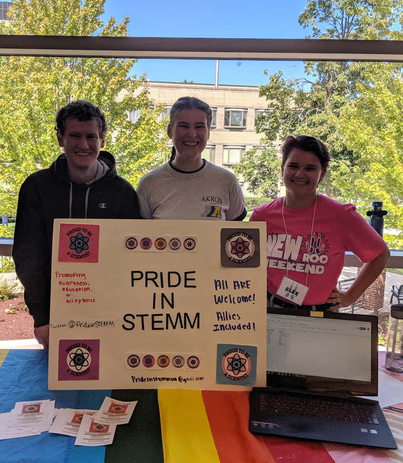 Students from the organization Pride in STEMM at The University of 91Ƶ